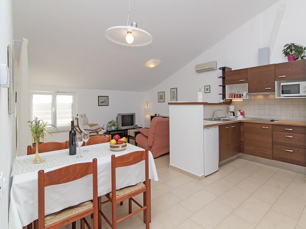 Apartments Ceja Near Sea Medulin Pokoj fotografie