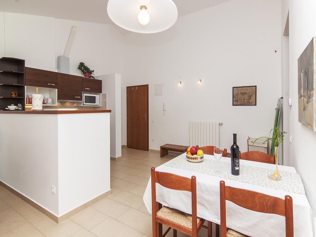 Apartments Ceja Near Sea Medulin Pokoj fotografie
