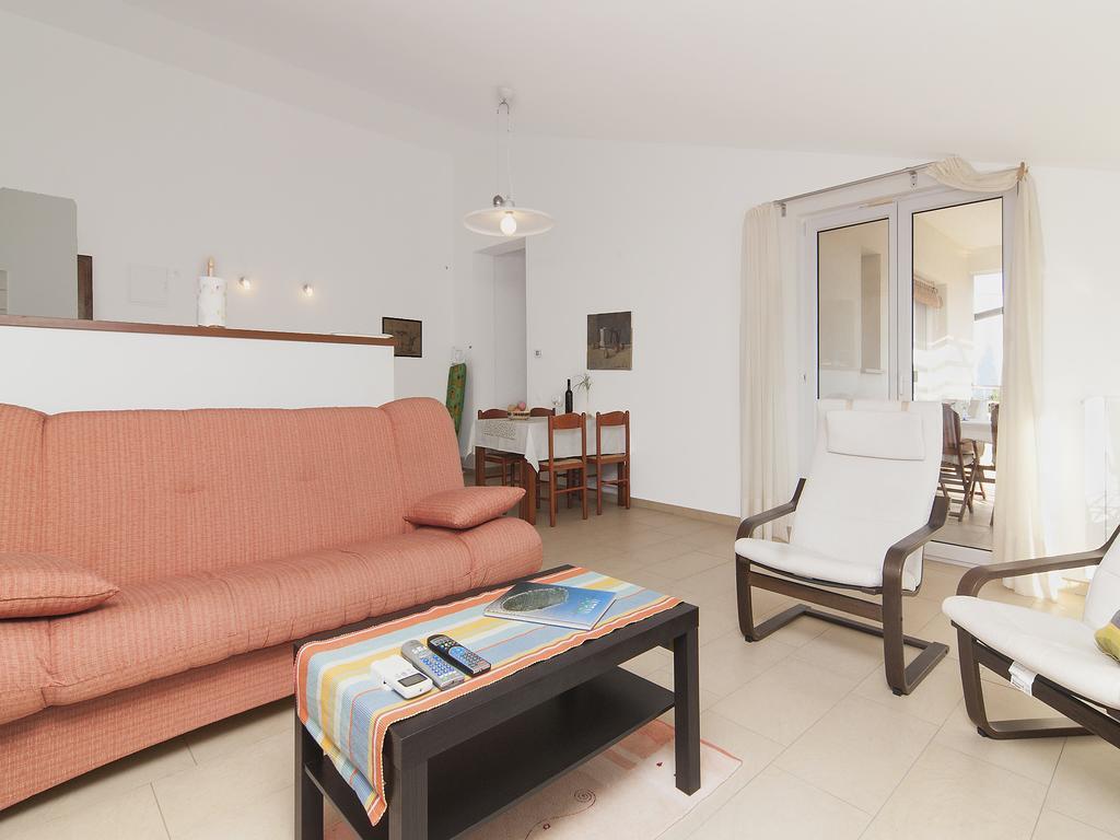 Apartments Ceja Near Sea Medulin Pokoj fotografie